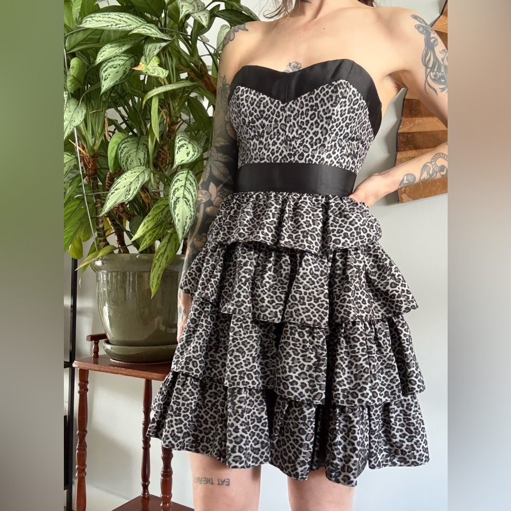BJ Grey Leopard Print Dress - Picture 2 of 8